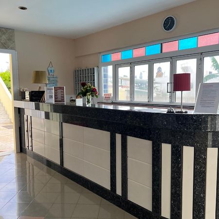 曼妮公寓式酒店 科斯镇 外观 照片